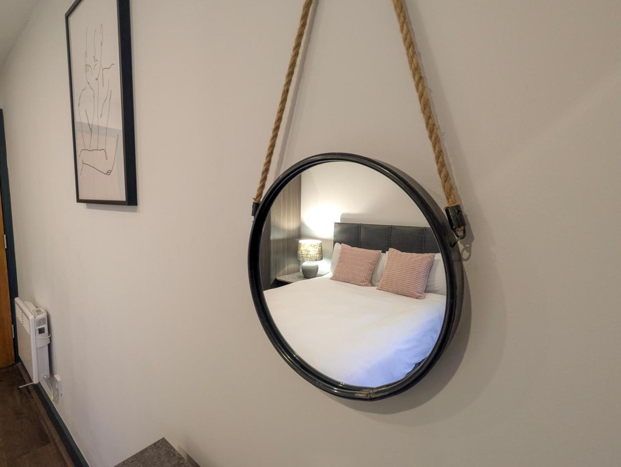 Two-Bedroom Apartment with One Double Bed, Two Single Beds and One Sofa Bed - Walk-In Shower/Non Smoking
